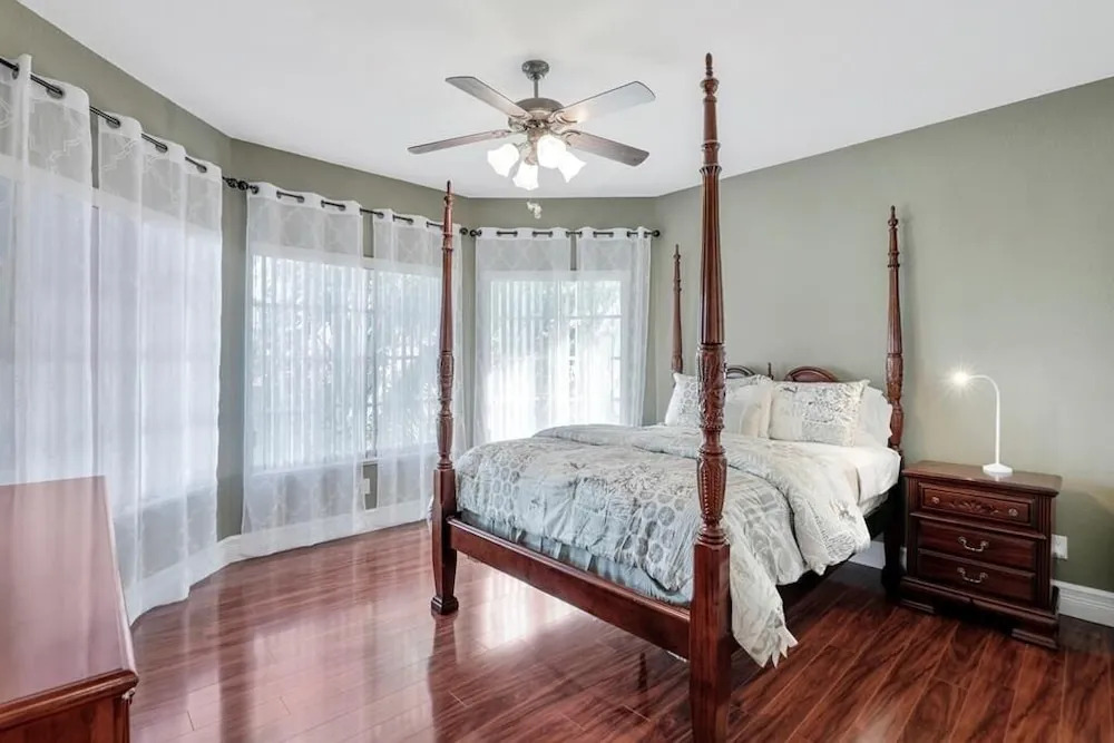 Juniper Ct. 939 Marco Island Vacation Rental 4 Bedroom Home
