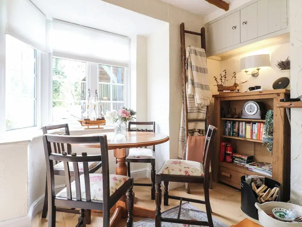 Periwinkle Cottage
