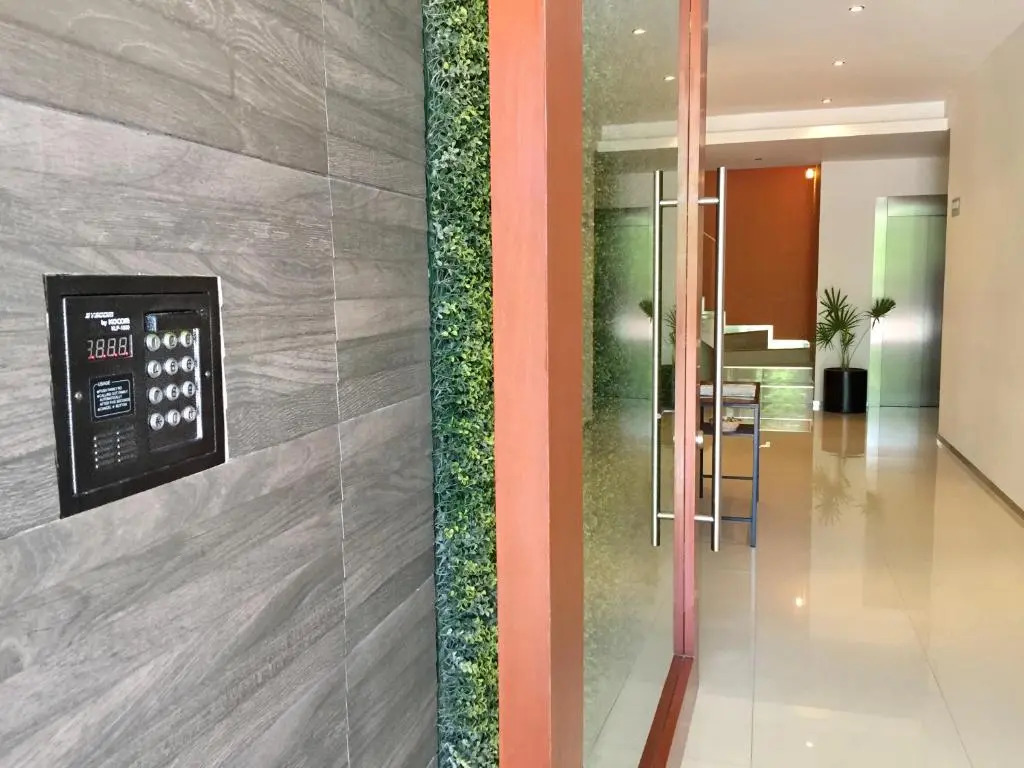 Luxury 5th Avenue Menesse 32