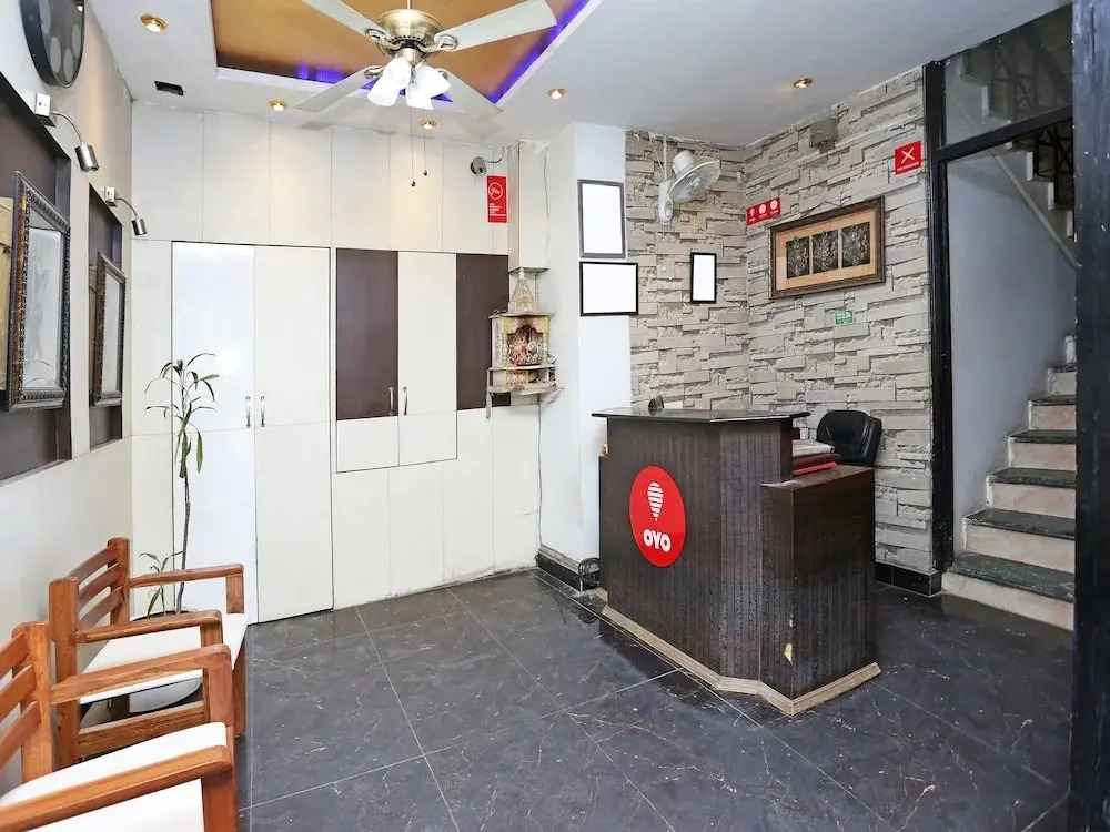Hotel O F FIVE