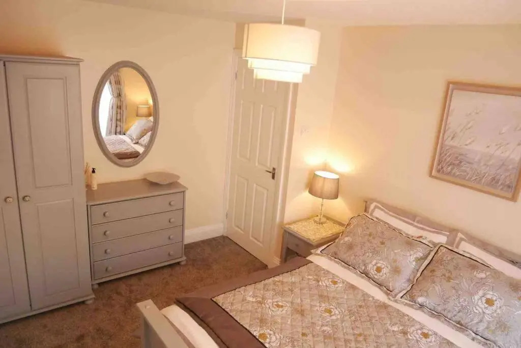 York city centre, recently renovated 2 bedroom flat