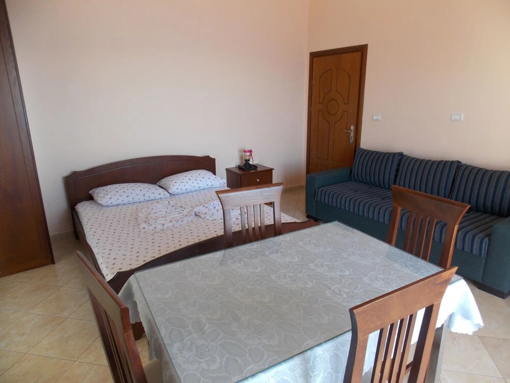 Erioni Hotel