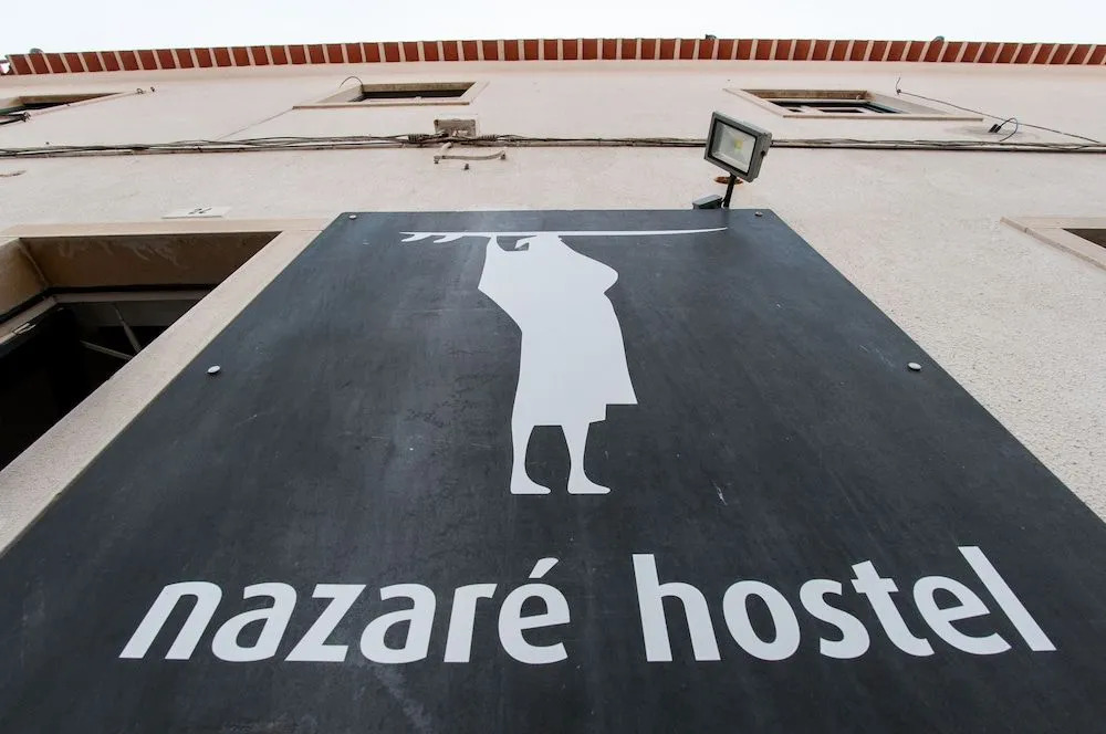 Nazaré Hostel - Rooms & Dorms