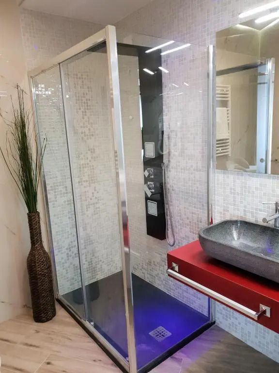 Th Luxury Rooms & Apartment