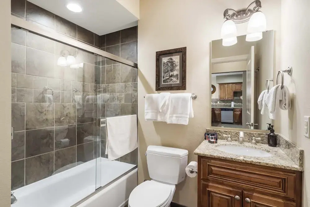 Branson Hills Getaway Sleeps 6