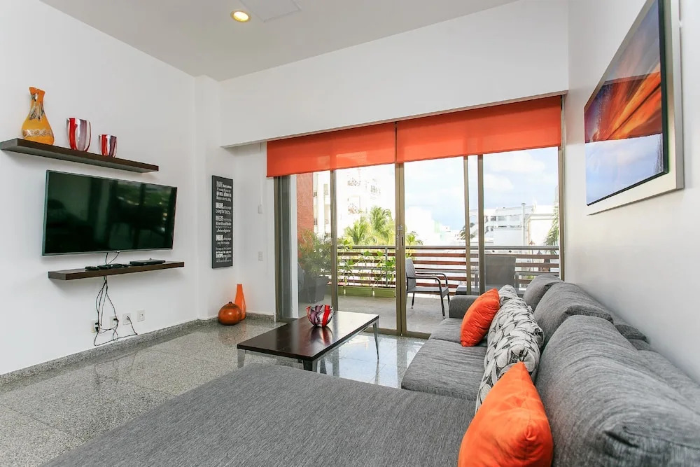 IN 03 2 Bedroom+ 6 people+ Mamitas Beach Area- 1block from beach Apts