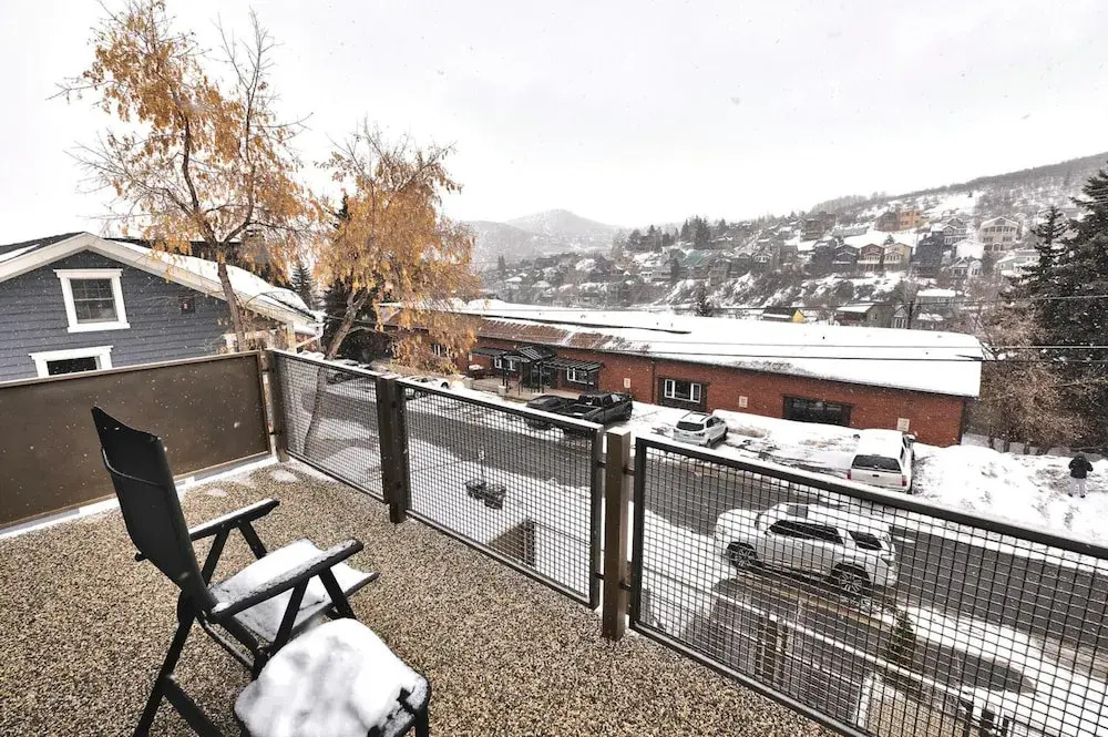 Pinetree by Avantstay Modern Park City Getaway w/ Patio & Balcony