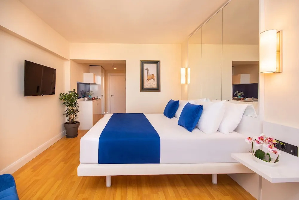 Orbi City - Sea View Aparthotel in Batumi