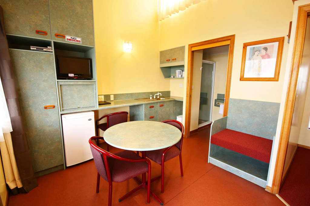 Downs Motel