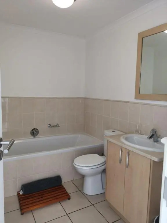 Point Village Accommodation - Santos 40