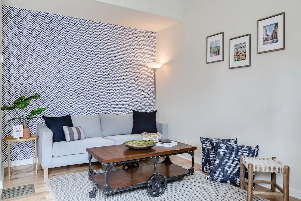 Great Location-steps to Rittenhouse 2 BED 1 Bath