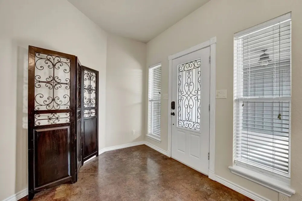 Cozi Cottage With Hot Tub! - 2 Min to Wineries!