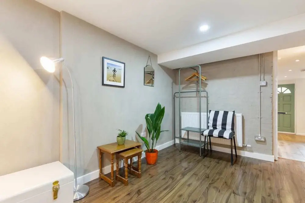 Designer 3 Bed House With Spacious Interior in Haggerston