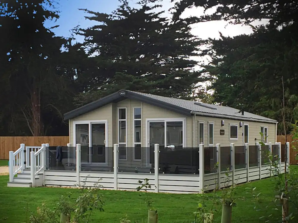 6 berth luxury lodge in Christchurch Dorset