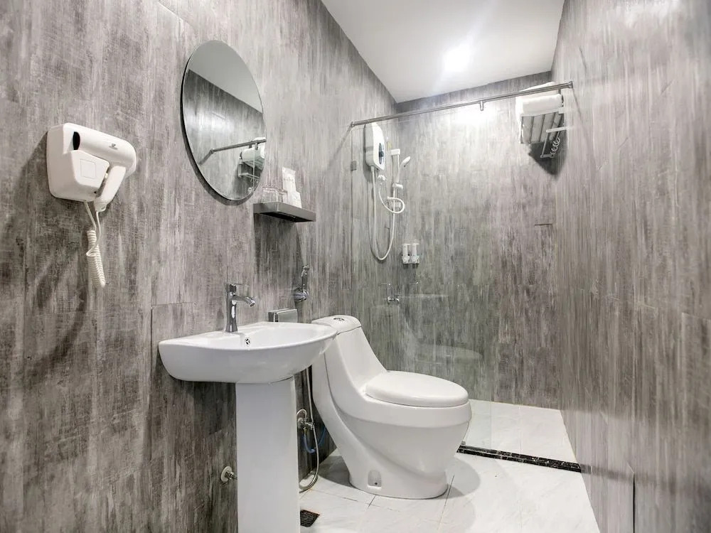 Oyo 1156 3S Hotel