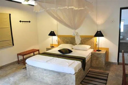Waters Edge Anuradhapura - 3-Bed Lakeside Bungalow