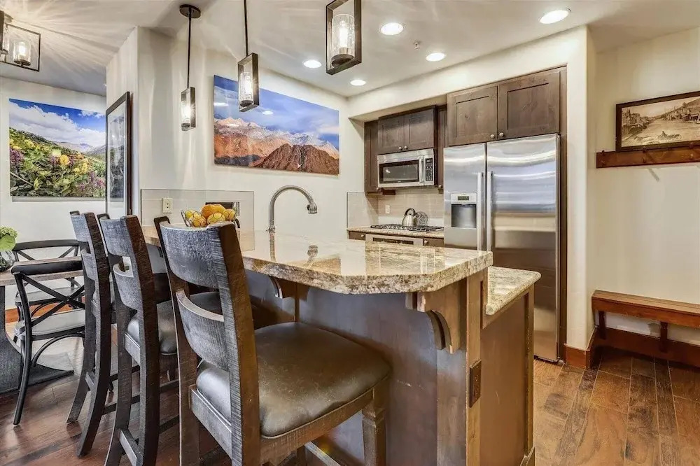 Luxury One Ski Hill 2 Bedroom Ski-in/out Condo at Peak 8