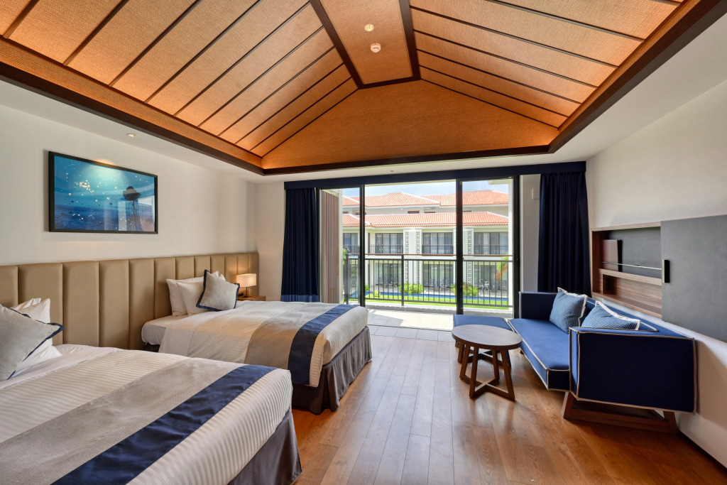 FUSAKI BEACH RESORT HOTEL & VILLAS
