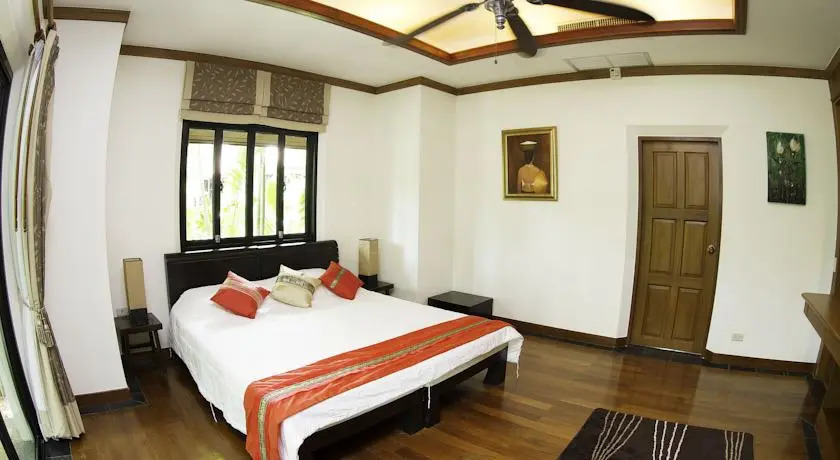 Baan Bua Lake Villa