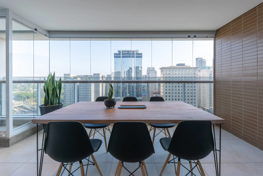 Apartamento luxuoso com vaga e ótima localização | Vila Olímpia