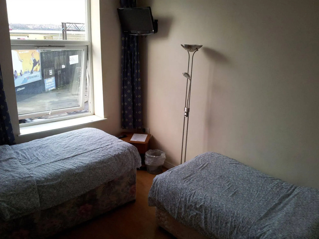 Ten Streets Bed & Breakfast