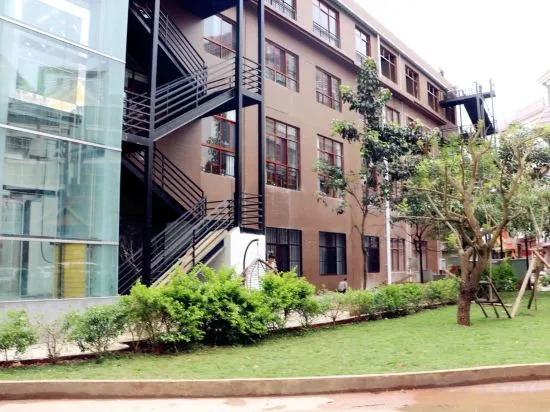 Manya Hotel