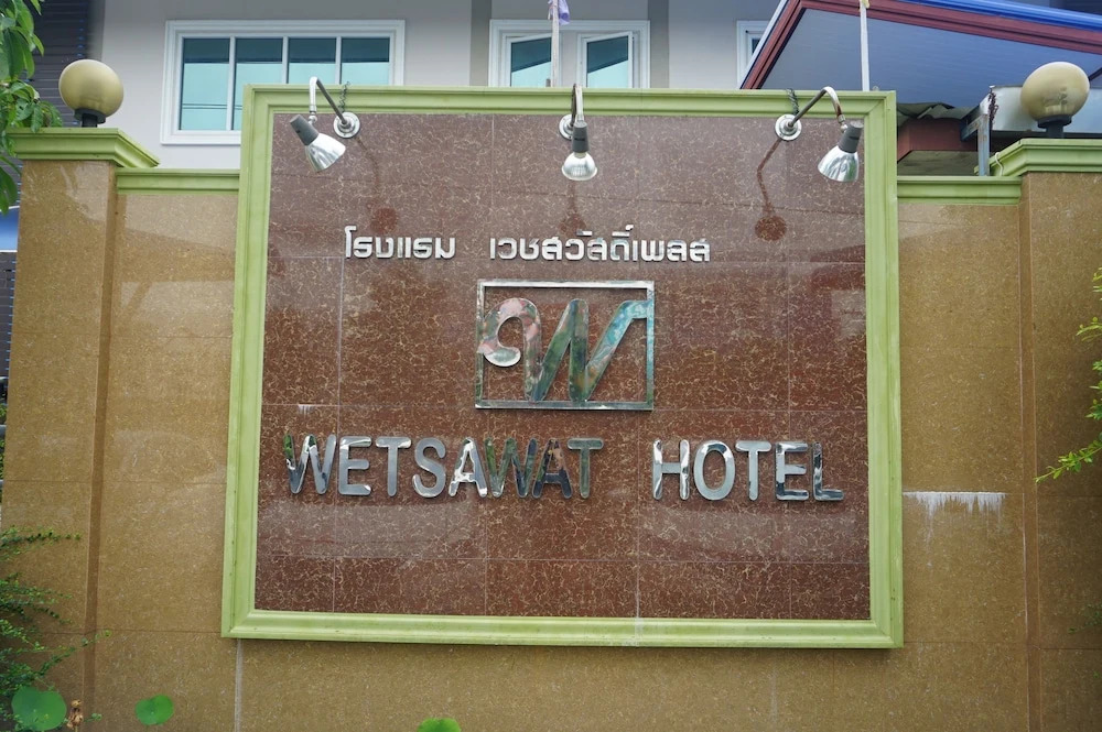 Wetsawat Place Hotel