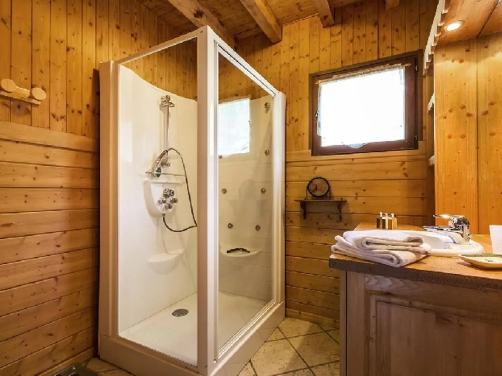 Chalet 10 pers à La Clusaz - 5 ch - Calme - Cheminée - Animaux admis - Parking - FR-1-437-73