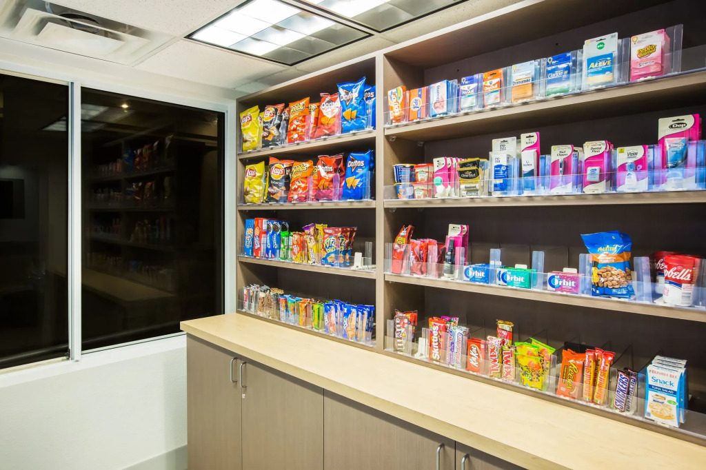 Holiday Inn Express & Suites Bellevue -Omaha Area- by IHG