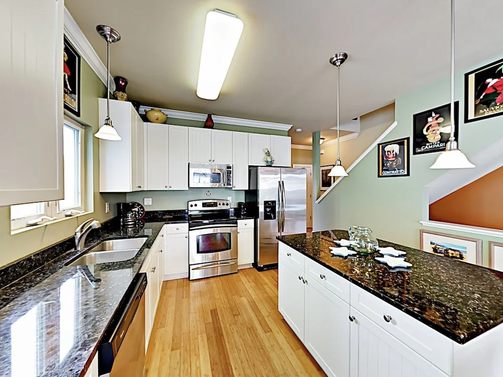 Bowfin #2 - 4 Br Duplex