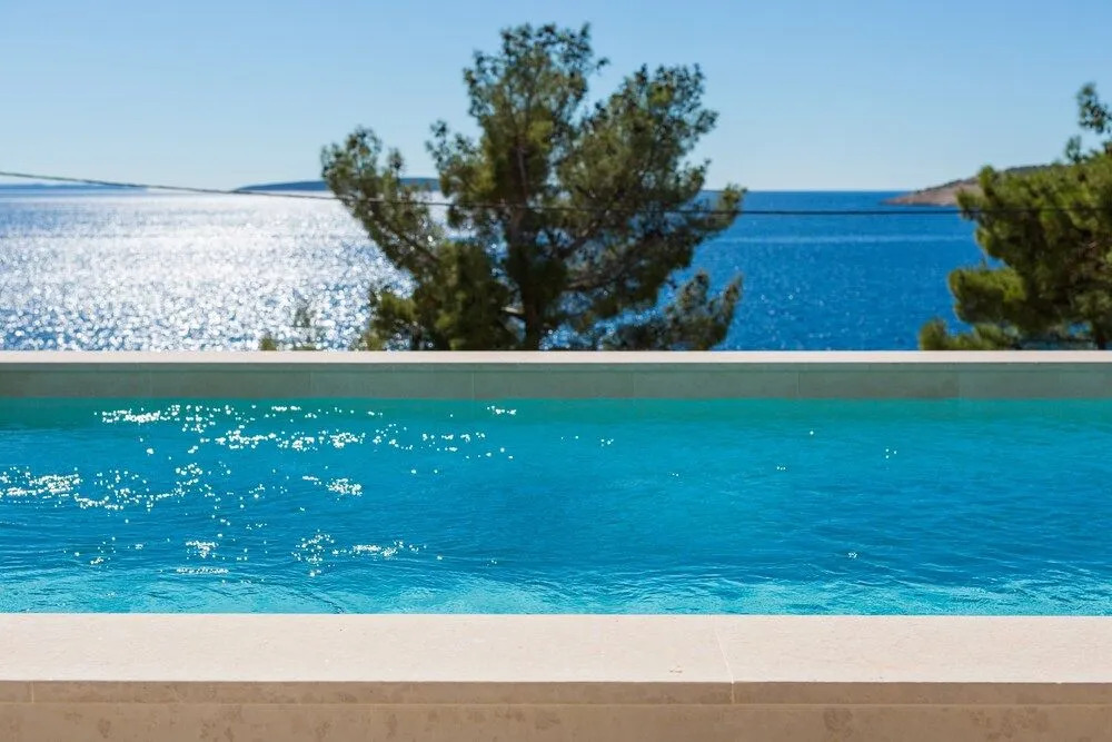 Villa St Martin-Reef - Exclusive Seafront Villa with Private Heated Pool