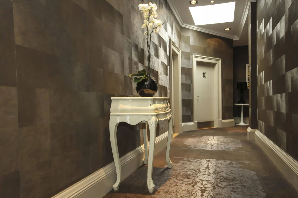 The Rutland Hotel & Apartments