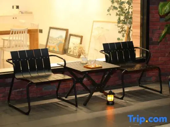 Yixiang Banhai Seaside Homestay (Yangjiang Dongping Branch)