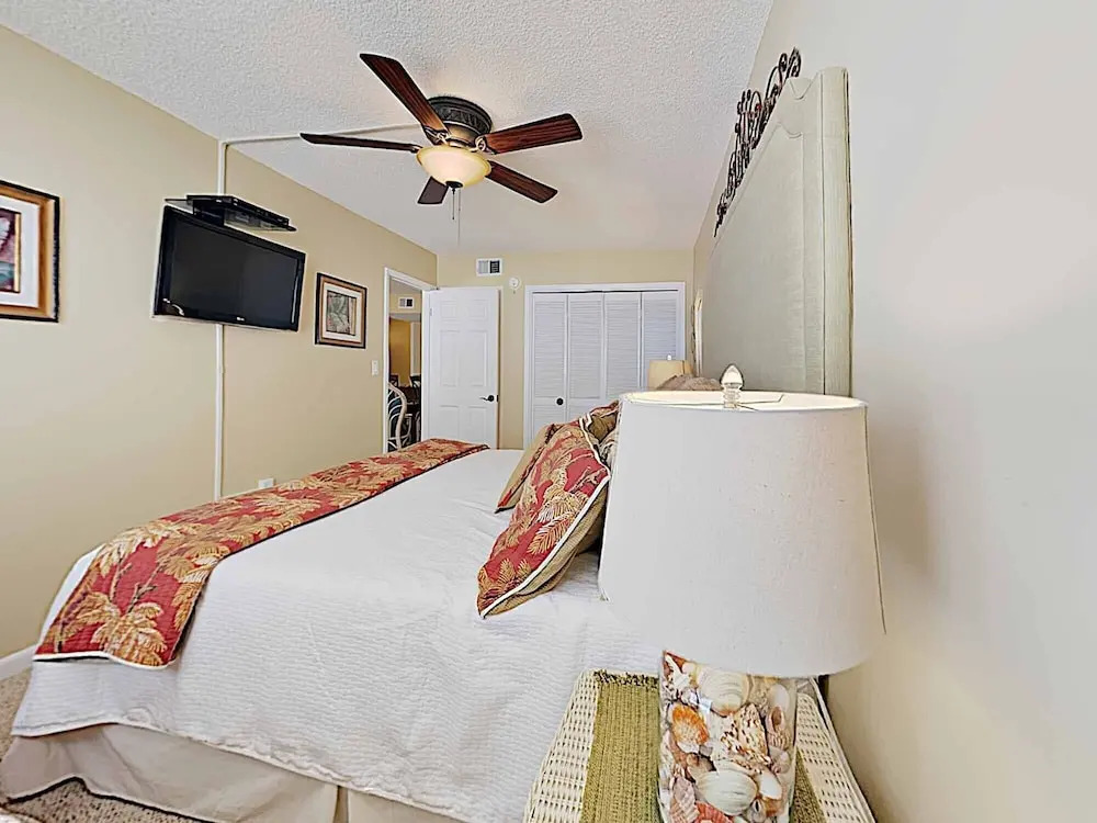 Island Sunrise #166 by Southern Vacation Rentals