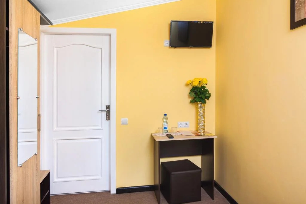 Orange Hotel