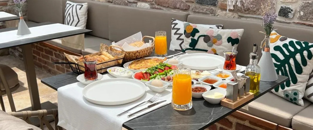 Parla Otel Kucukkoy