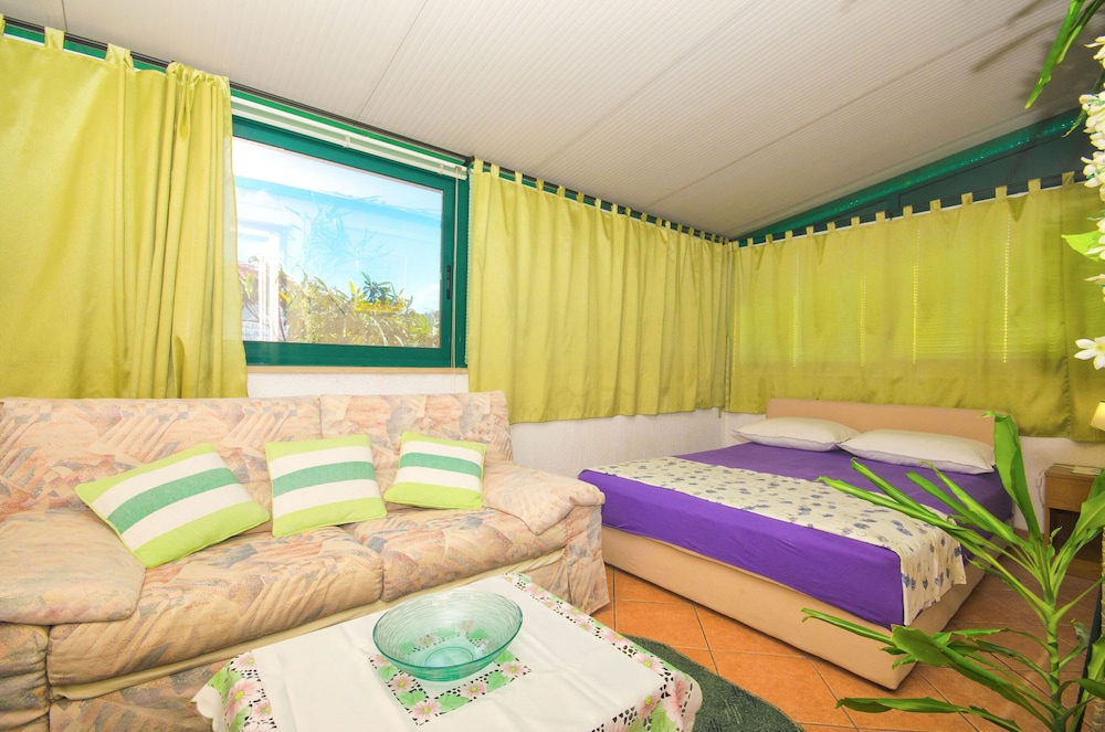 Apartment Vrilo