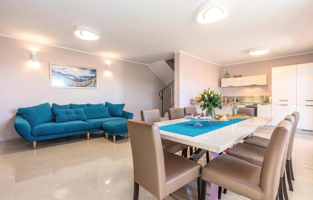 Amazing Home in Praputnjak With Wifi and 5 Bedrooms