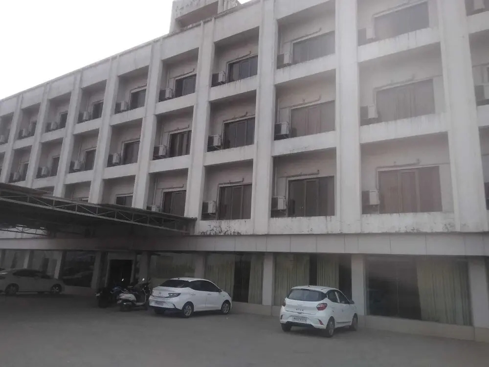 Devanshi Inn