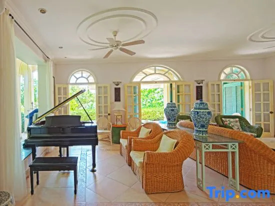 Venus Garden Villa(Sanya Dadonghai Summer Department)