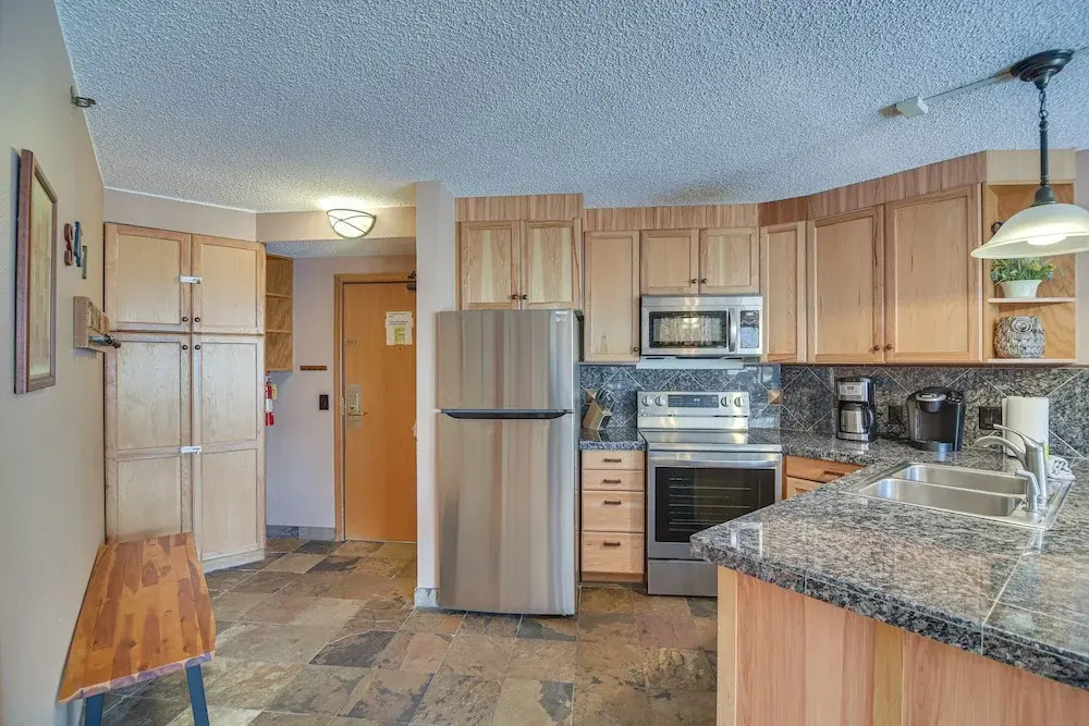 Ski-in/ski-out Winter Park Condo w/ Mountain Views