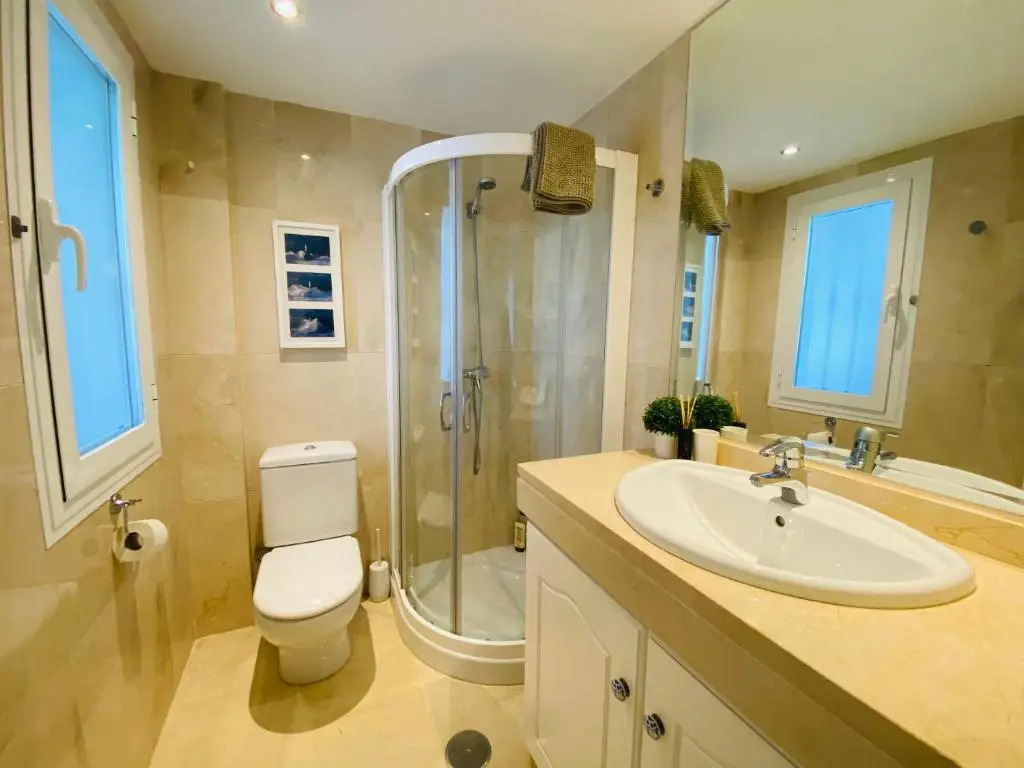 D9 Espectacular y moderno apartamento en primera línea - Estepona - Sinfonia del Mar
