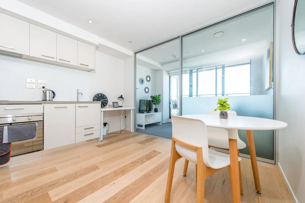 JHT - 1 BRM Apartment, Queen St, Seaview