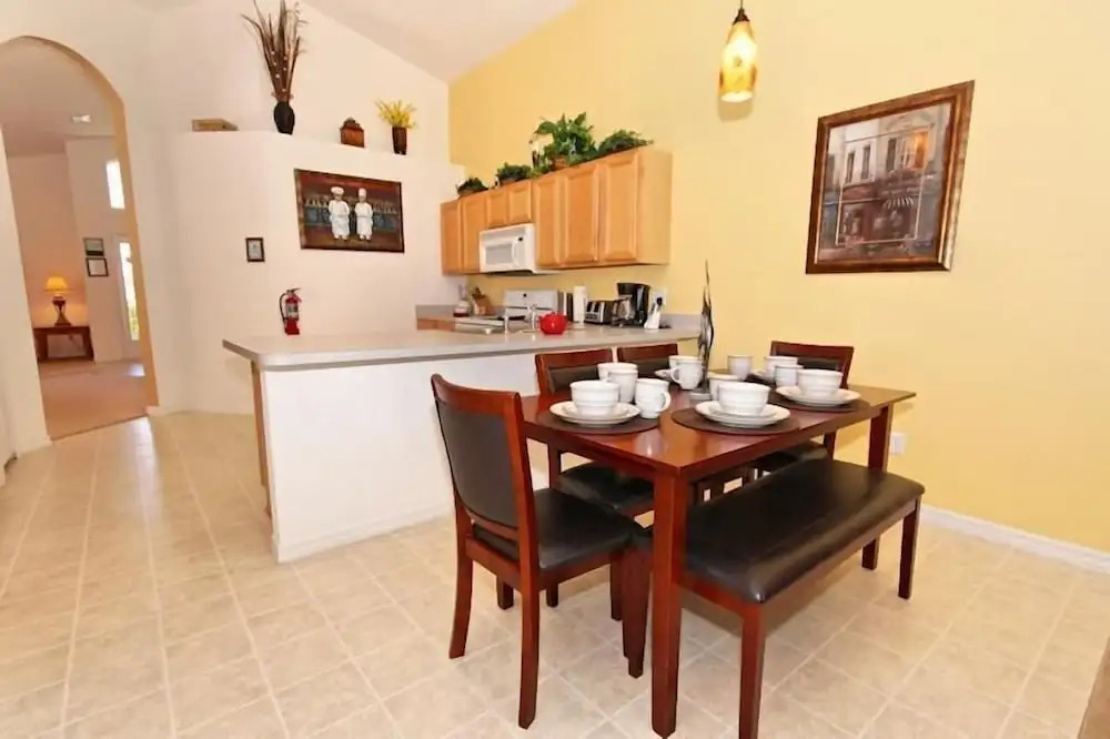 1112 SA Amazing 4 Bedrooms 3 Baths Near Disney