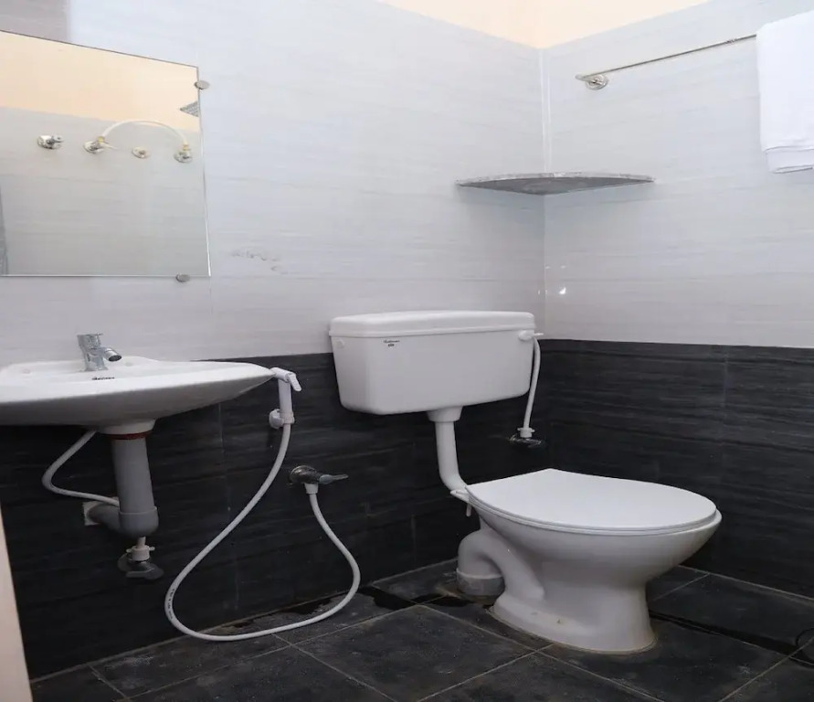 Hotel Suryaa Grand