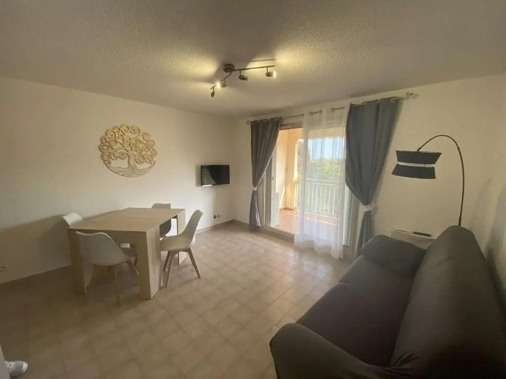 Appartement Sainte-Maxime, 3 pièces, 6 personnes - FR-1-226-340