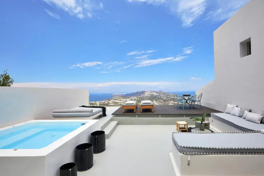 White & Co. La Torre Suites