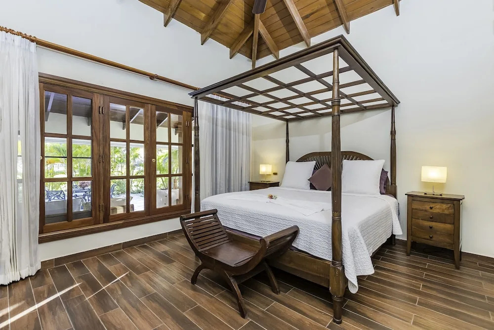 Beautiful Villa with Pool Gym and Maid