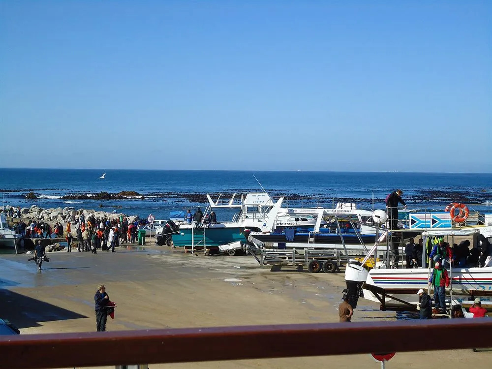 Umnenge Lodge & Charters