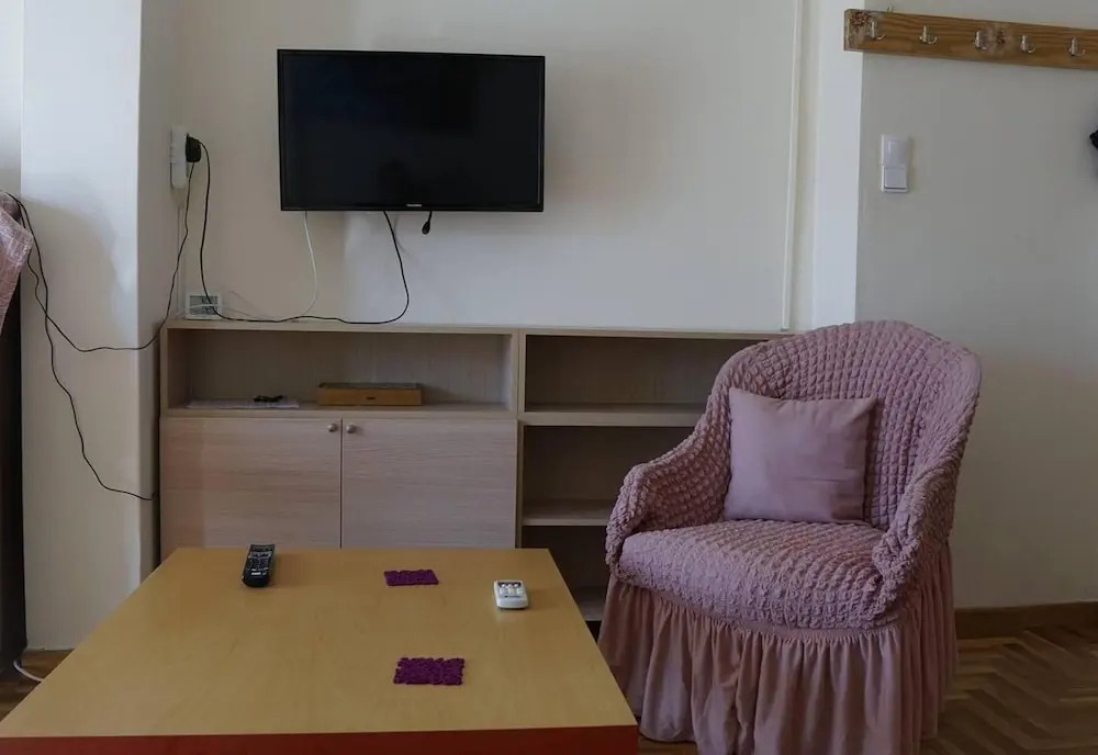 Immaculate 2-bed Apartment in Zografou
